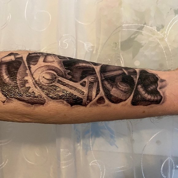 Rocking your life with temporary tattoo - Picture 6 of 8